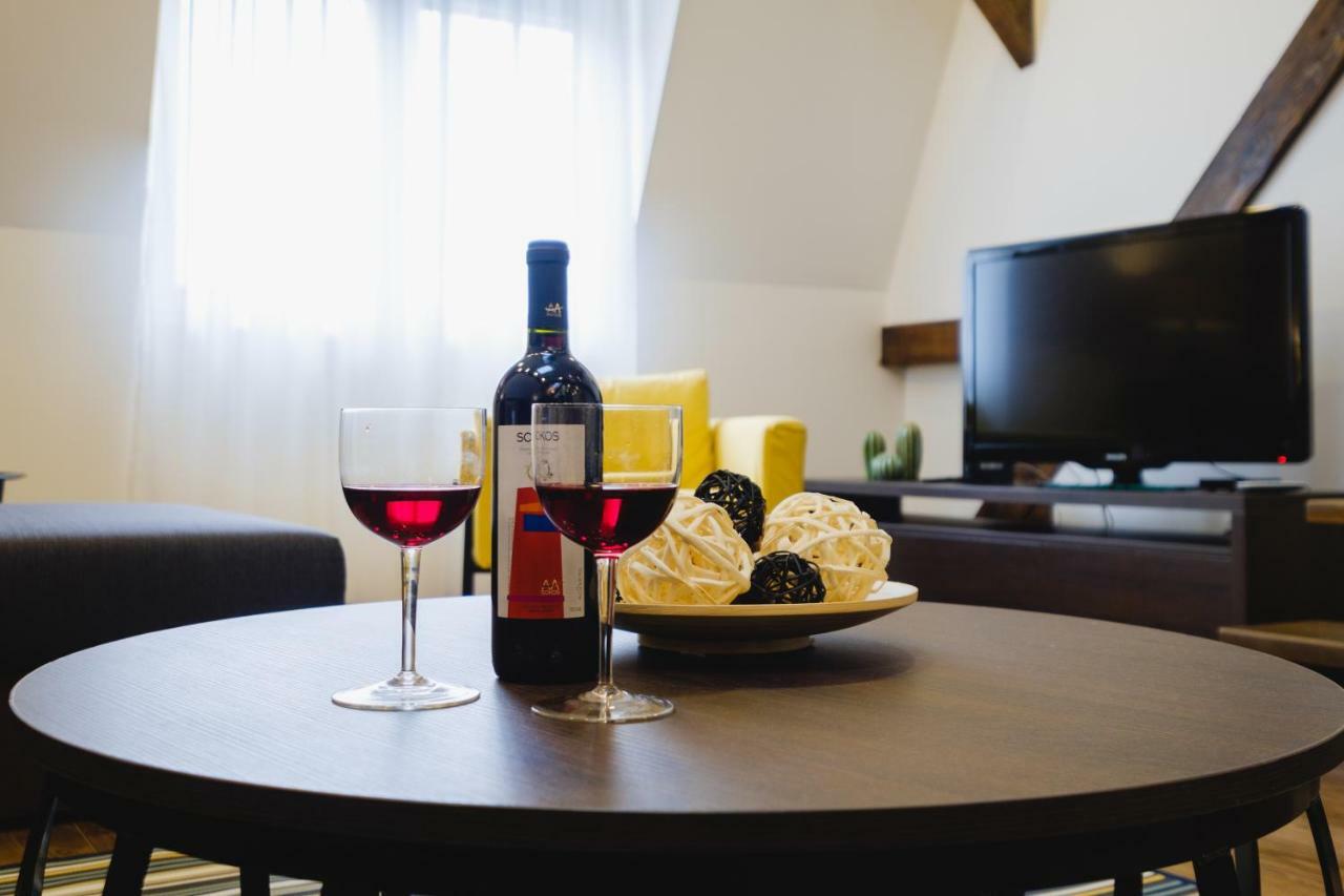 Apartment Lea Lux Belgrad Exteriör bild