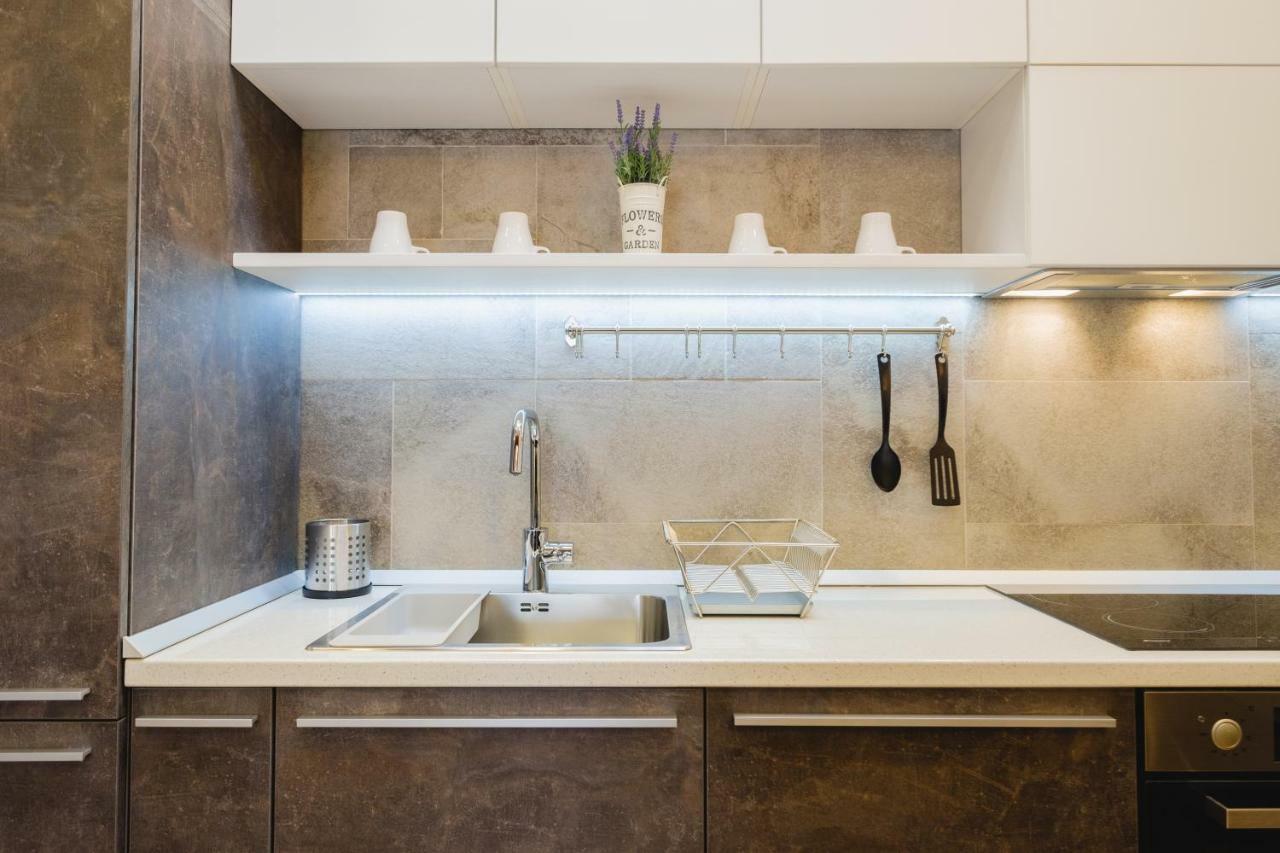 Apartment Lea Lux Belgrad Exteriör bild